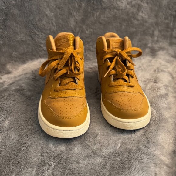 Nike Boys Court Borough Wheat Gold Tan Brown Lace Up Sneaker Shoes Size 3.5Y - Picture 3 of 14